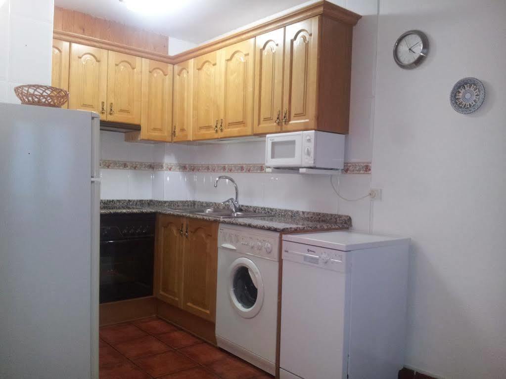 Apartamentos Petronilla Бенаске Екстер'єр фото